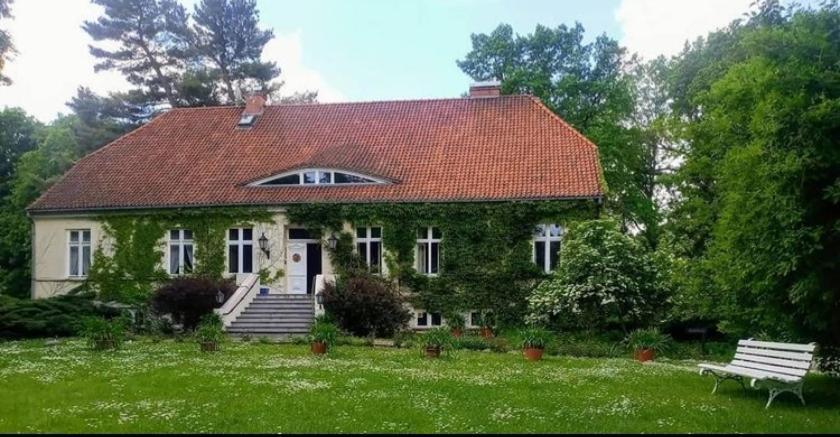 Hotel Im Park Sorkwity Exteriör bild