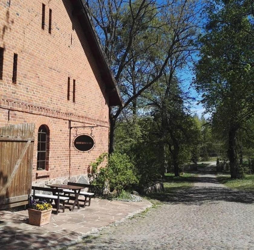 Hotel Im Park Sorkwity Exteriör bild