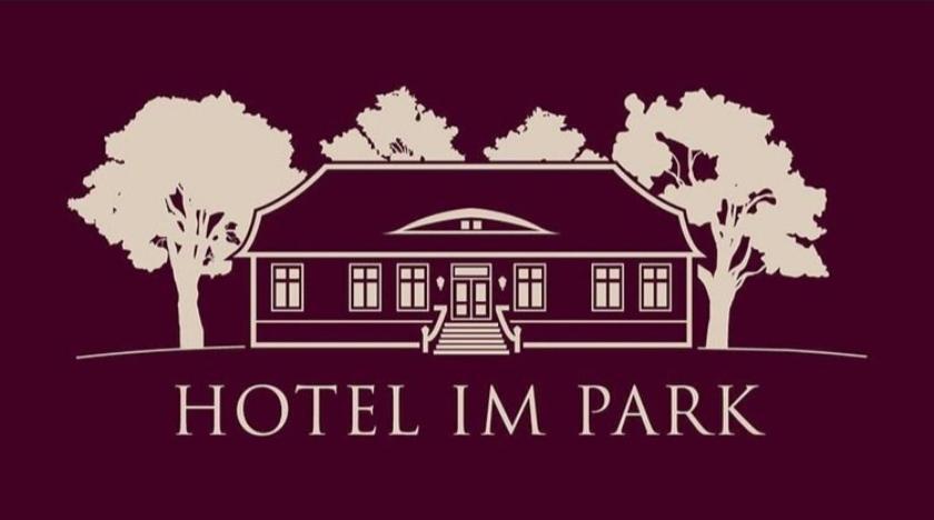 Hotel Im Park Sorkwity Exteriör bild