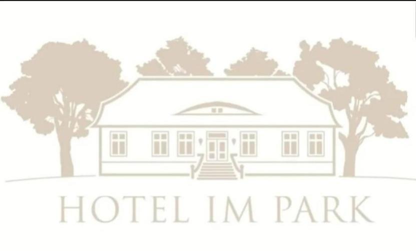 Hotel Im Park Sorkwity Exteriör bild